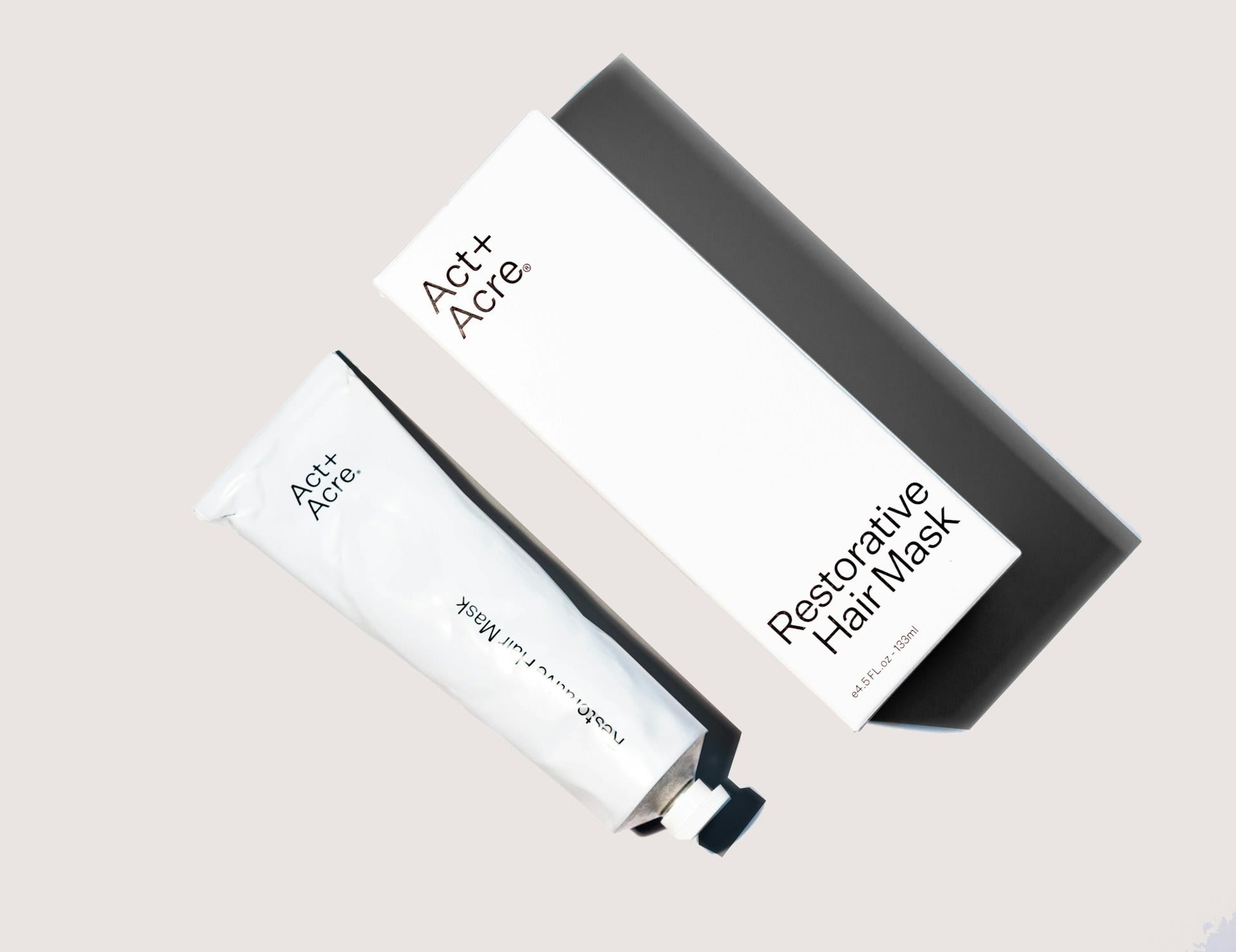 Kosmetik minimalistisch fotografiert